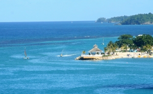 A seaside home and beautiful scenery